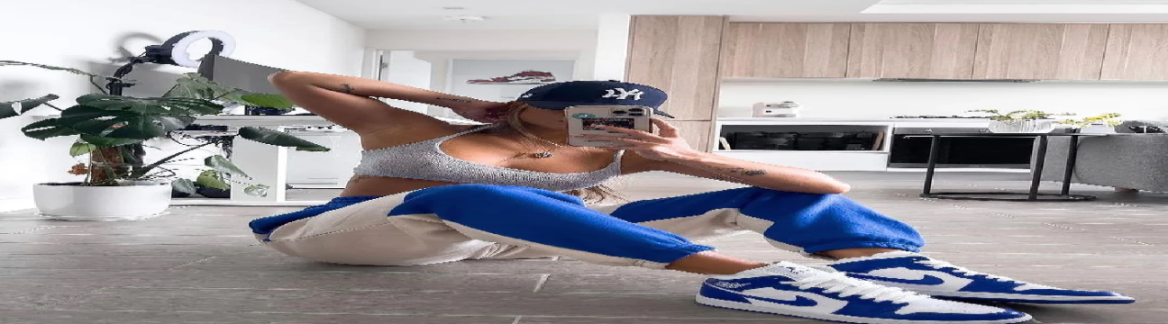 Thesneakers thesneakers